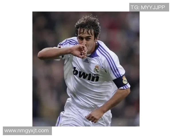 科尔多瓦足球明星的崛起与荣耀之路揭秘 科尔多瓦足球明星的崛起与荣耀之路揭秘