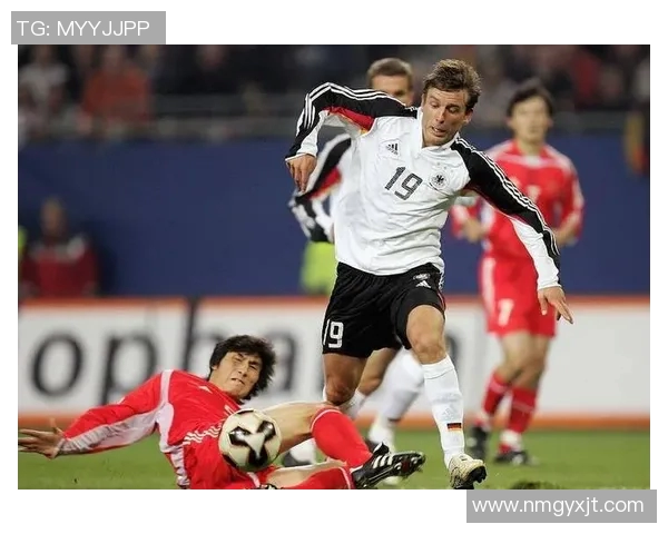 施耐德足球明星的传奇故事与辉煌成就揭秘 施耐德足球明星的传奇故事与辉煌成就揭秘